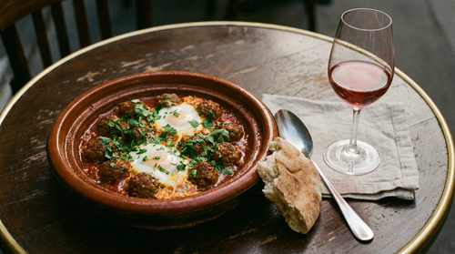 Tajine de kefta aux œufs : la recette marocaine