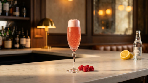 Ruby Fizz : le gin fizz rose à la framboise et au blanc d'œuf
