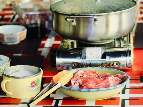 Fondue vigneronne : le bœuf au court-bouillon de vin rouge épicé