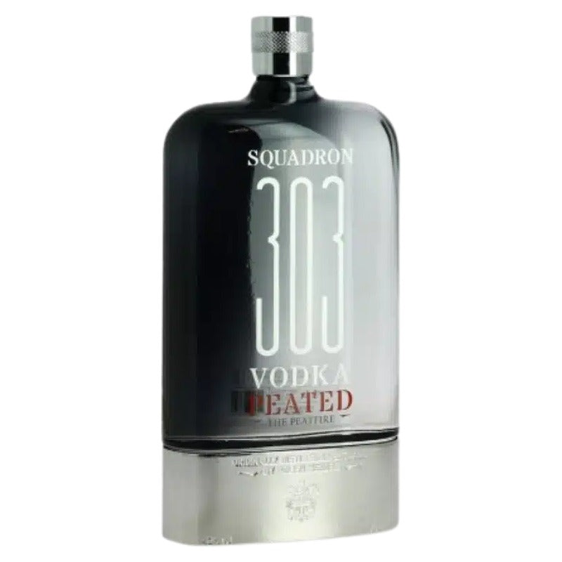 Bouteille de vodka Squadron 303 Peat Fire, fumée