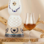 Tequila Clase Azul Añejo servie en verre