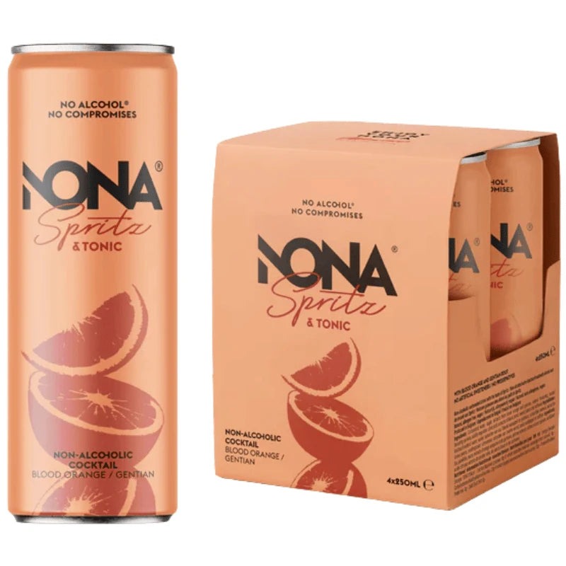 Spritz sans alcool Nona servi sur glace avec une rondelle d'orange
