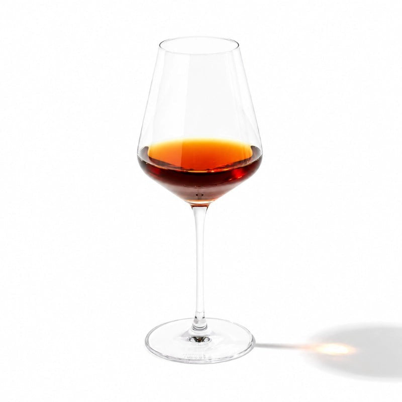 Thé Meung dans un verre à vin
