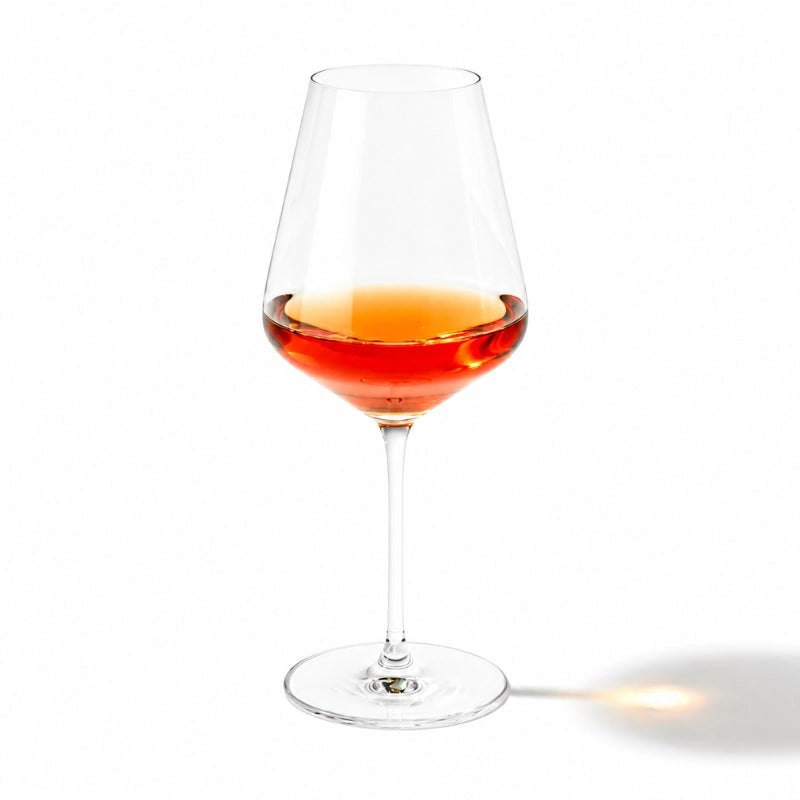 Thé Kagoshima dans un verre à vin